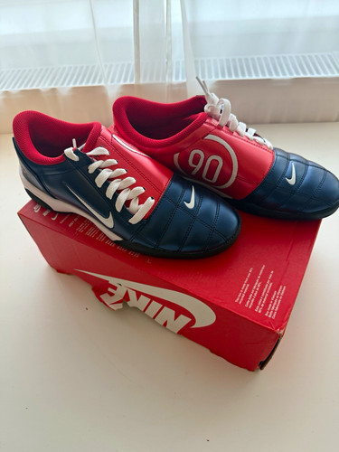 Nike total football boots - 90,