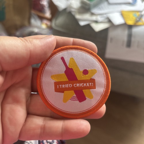 Unbranded tried cricket - i,