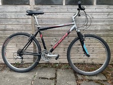 Specialized Hardrock mountain bike with Rockshox Judy XC suspension forks - 19" 