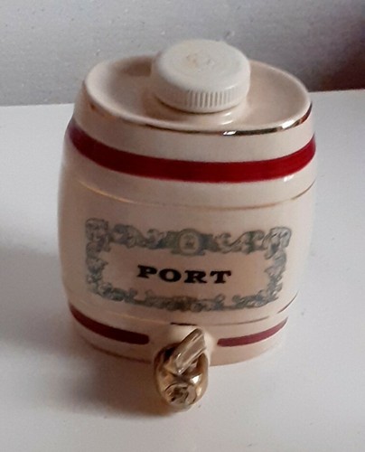 Vintage port barrel - vintage, royal