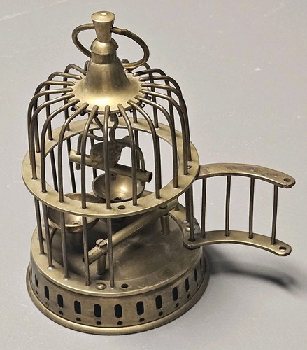 Vintage solid brass - small, bird
