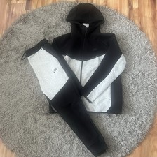 Nike Men's Tech Fleece