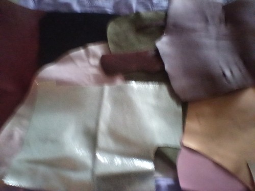 Mixed leather off cuts - off, for