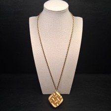 Vintage AVIANCE Necklace Solid