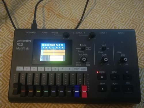Zoom r12 multitrack track - zoom,