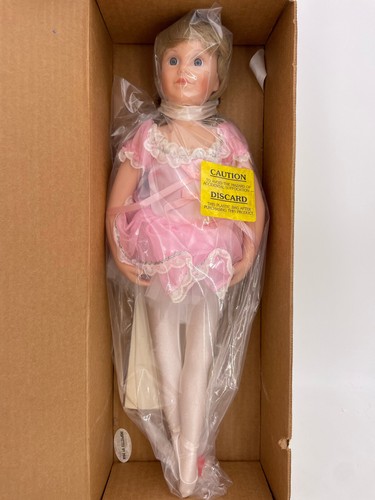 Lee middleton april ballerina - middleton-april,