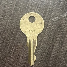 Snap On / Blue Point Tool Box Roll Cab Vintage Lock Replacement Key 951 N54G