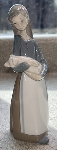 G37 lladro girl holding - g37~, pig