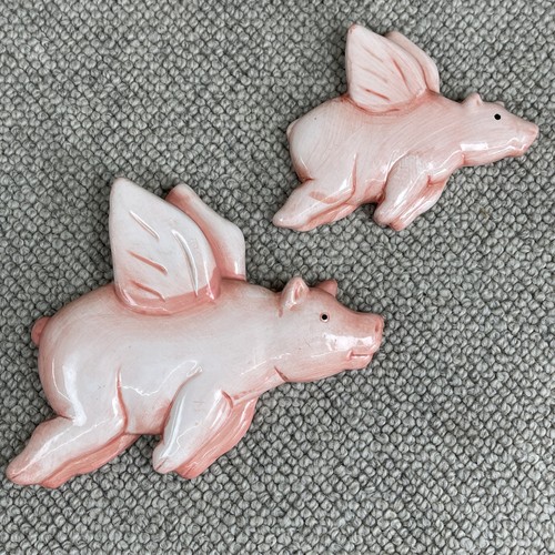Ceramic flying pig wall - ceramic,