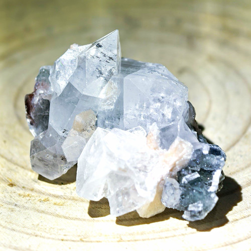 High clarity clear - high-clarity, apophyllite