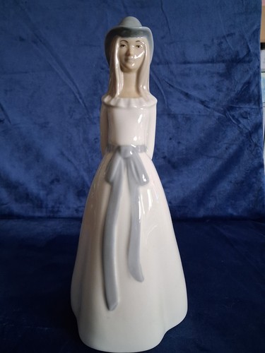 Miquel requena porcelain - miquel,