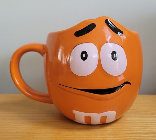 Bnwot orange s - m&m's, world