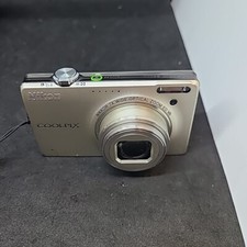 Silver Nikon COOLPIX S6000