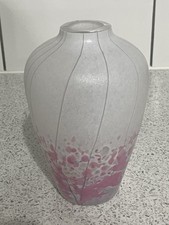 STUART STRATHEARN IESTYN DAVIES SPECKLED WHITE, PINK & BLUE 13cm ART GLASS VASE