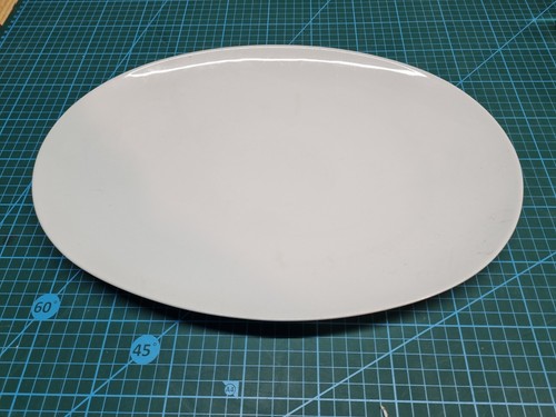 White oval fish - white,