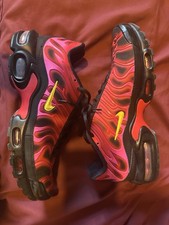 Nike x Supreme Air Max Plus TN Black Red  (Size UK 7 / US 8 / EU 41)  DA1472-600