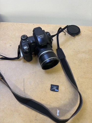 Fuji finepix s5500 compact - fuji,