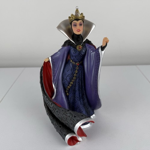 Disney showcase collection - disney,