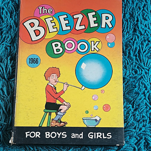 The beezer book 1966 - book,