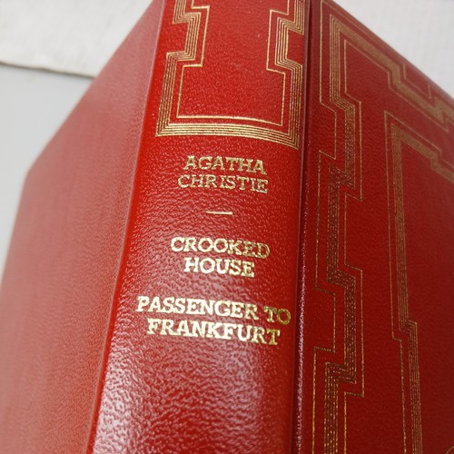 Crooked house passenger to - /,