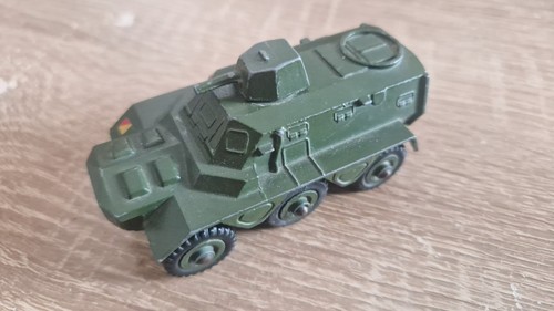 Dinky toys 676 armoured - dinky,