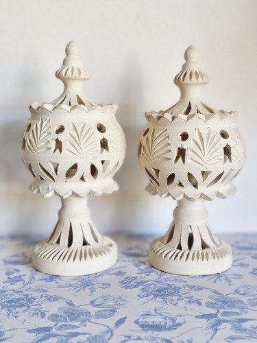 Pair rustic - of,