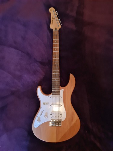 Yamaha pacifica 112j - yamaha,