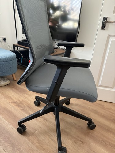 Modern ergonomic office chair - ergonomic,