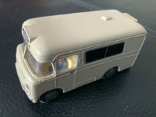 Spot-on Tri-Ang Morris Wadham