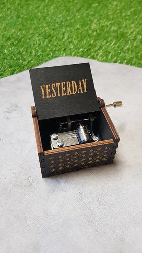 The beatles yesterday wooden - yesterday,