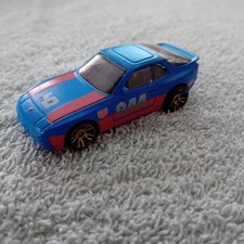 Hot Wheels Unboxed - '89 Porsche 944 Turbo - Satin Blue & Red (Urban Outlaw)