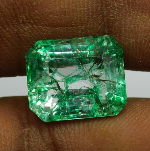Natural emerald ct - natural,
