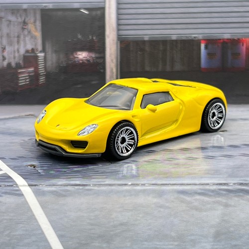 Matchbox 2020 porsche 918 - matchbox,
