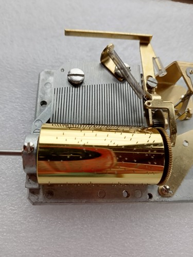 New note cuckoo - note, clock
