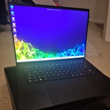 Razer Blade 16 (2023), i9-13950HX, RTX 4080, QHD 240Hz, 32GB DDR5 1TB extra PSU