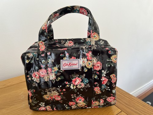 Cath kidston toiletry bag - kidston,