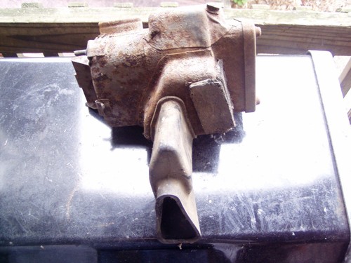 Yamaha 250 air box - dt,