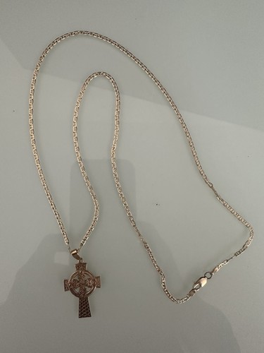 Solid 14ct gold - 14ct, cross