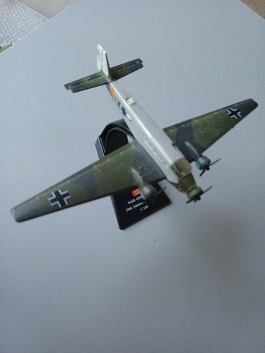 Amercom diecast model aircraft - amercom,