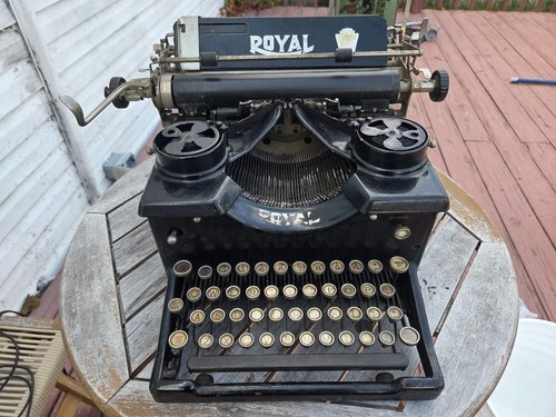 1925 royal model desktop - model,