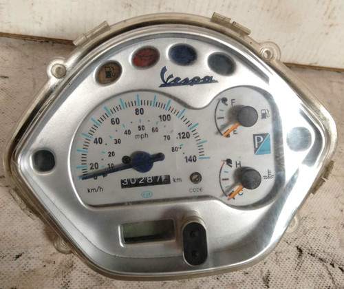 Piaggio vespa gts 250 - piaggio,
