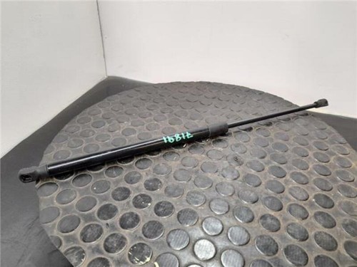 1305630 left rear door