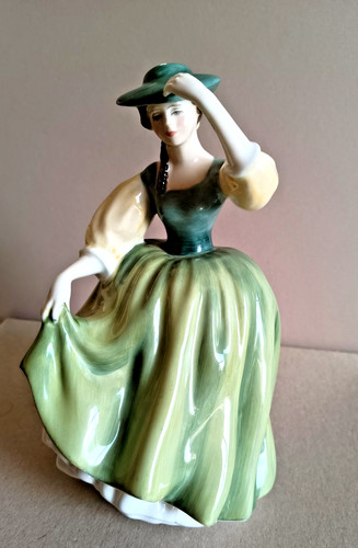 Vintage royal doulton figurine - royal,