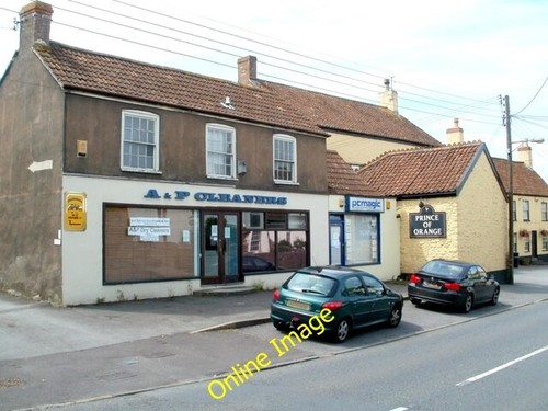 Photo 6x4 two - high, street