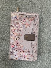 travel wallet organizer Pink Floral Gift New Without Tags Lots Of Compartments