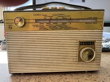 vintage radio. Working