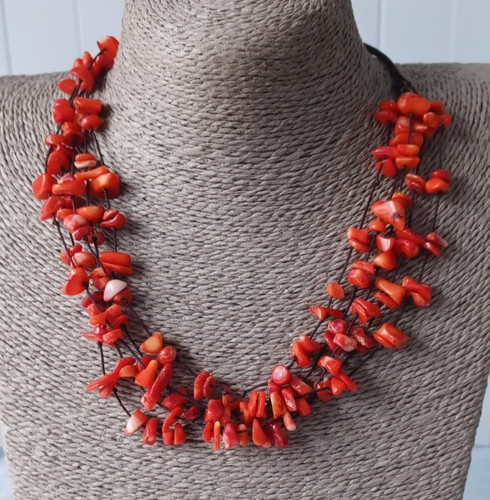 Red beaded necklace coral tone - red,