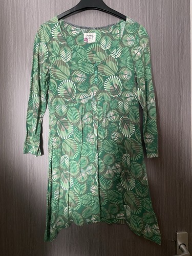Mantaray green leaf print - green,