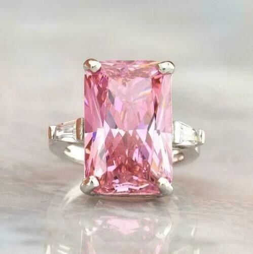 Large 3ct emerald lab created - large,