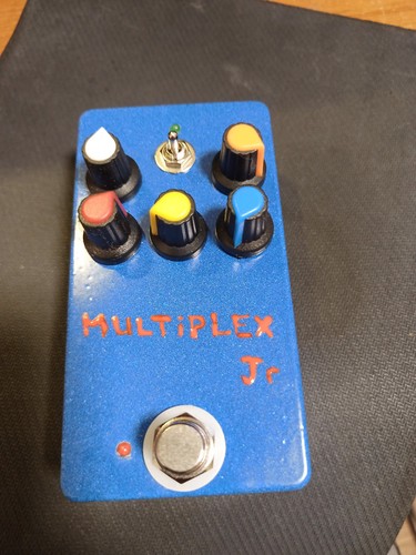 Multiplex delay pedal - multiplex,